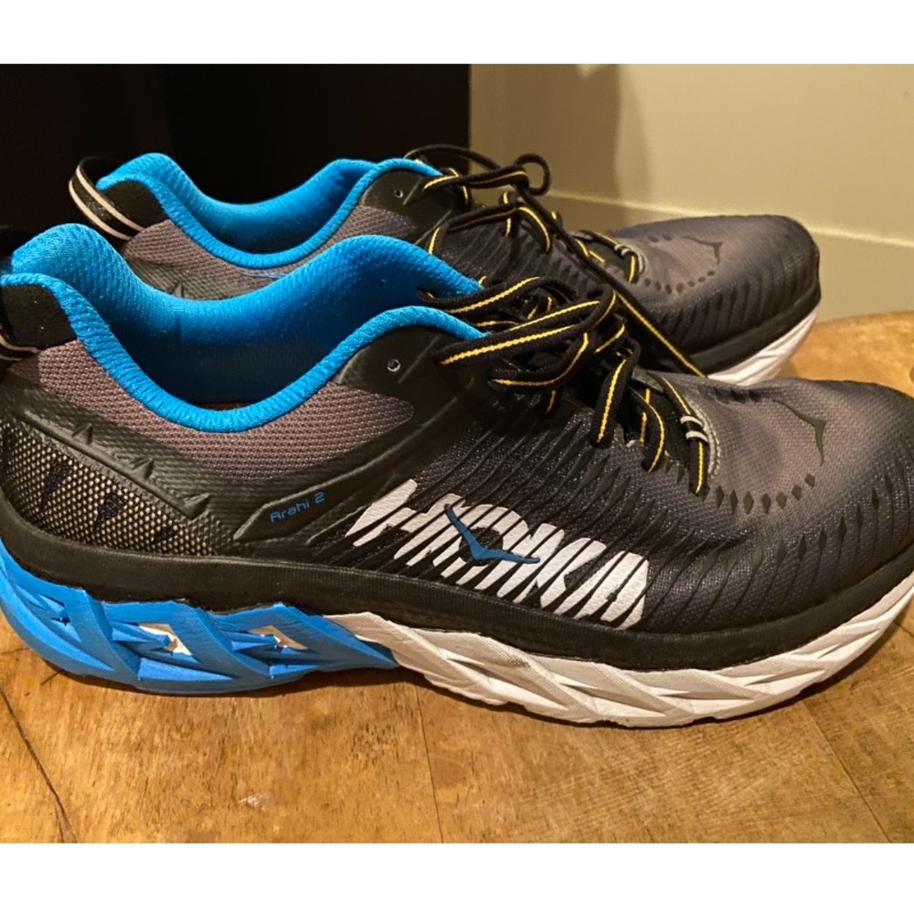 Hoka One One Arahi Two Road Running Shoes
